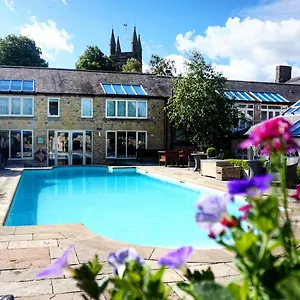 4* Hotel Feversham Arms & Verbena
